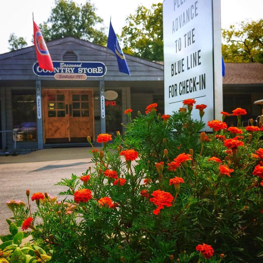 Basswood Resort Platte City Экстерьер фото